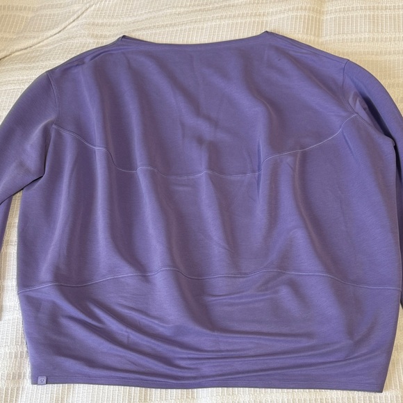 Lululemon Athletica sort wear Lavender Long Sleeve Shirt - Picture 3 of 4
